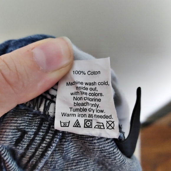 J. Crew Factory Medium Wash Raw Hem Mid Rise Denim Shorts Size 6 - Picture 8 of 8